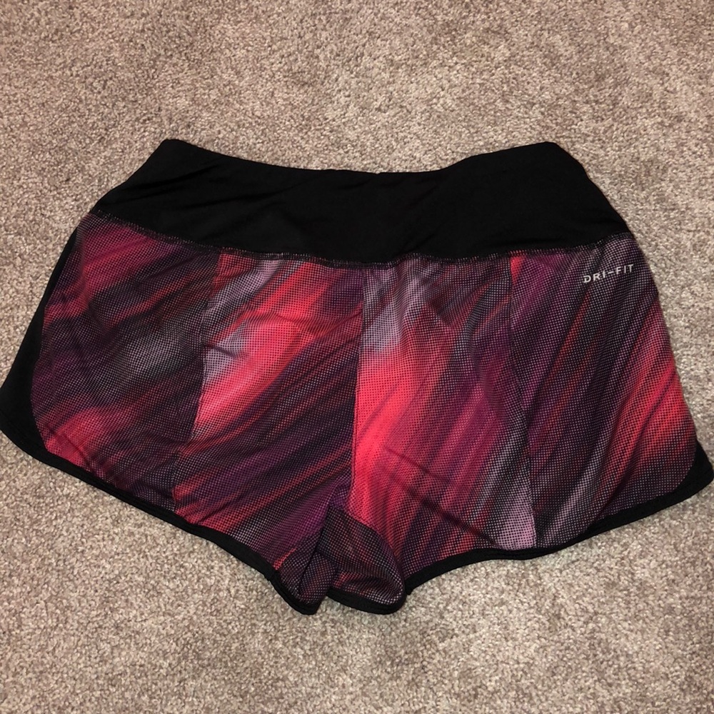 Nike Shorts - Picture 2 of 3